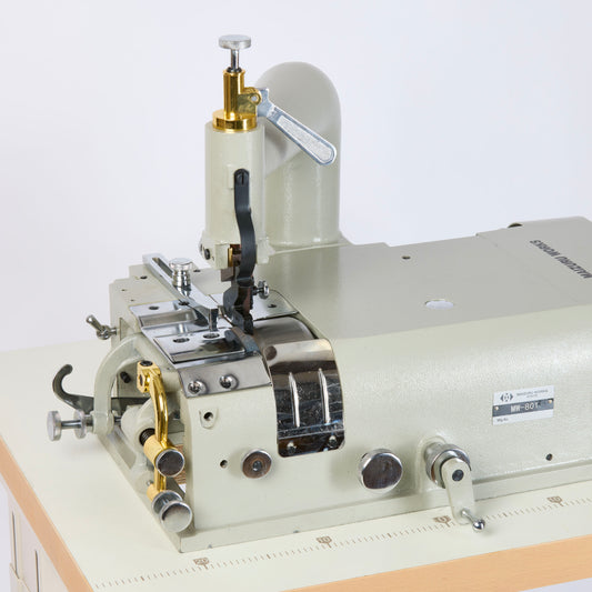MW-801　革漉き機
